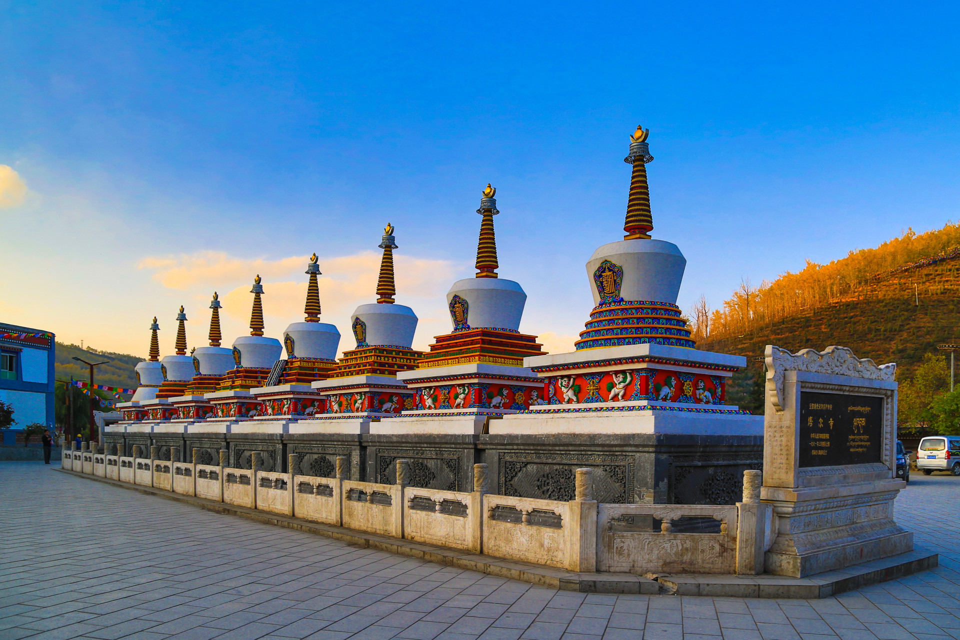 攝圖網(wǎng)_500537222_banner_塔爾寺（企業(yè)商用）.jpg